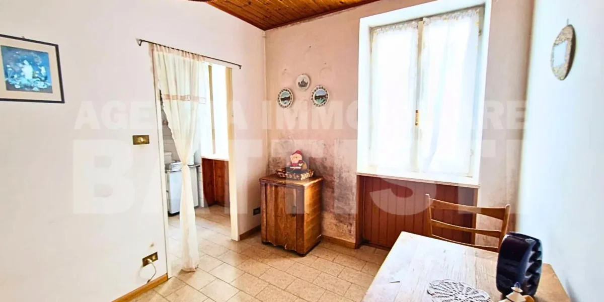 CASA DI TESTA CON DUE ALLOGGI