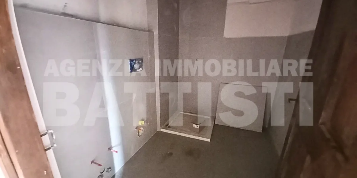 PORZIONE DI CASA con terreno di mq 700