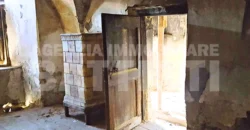 AMPIA PORZIONE DI CASA CON BEL PANORAMA
