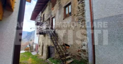 EDIFICIO SU TRE LIVELLI