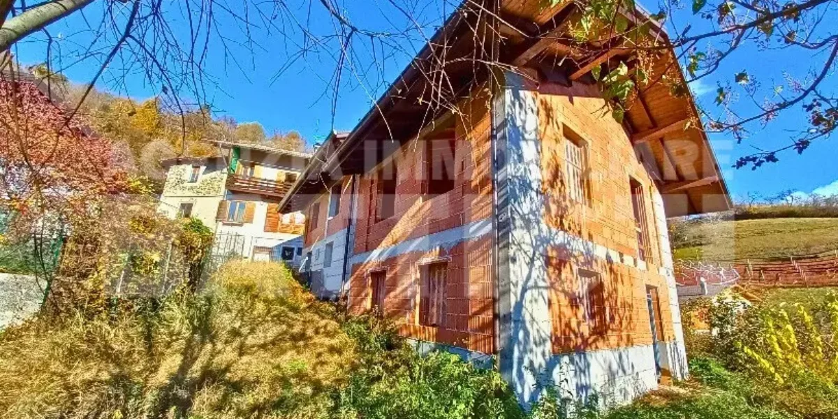 CASA INDIPENDENTE ALLO STATO GREZZO