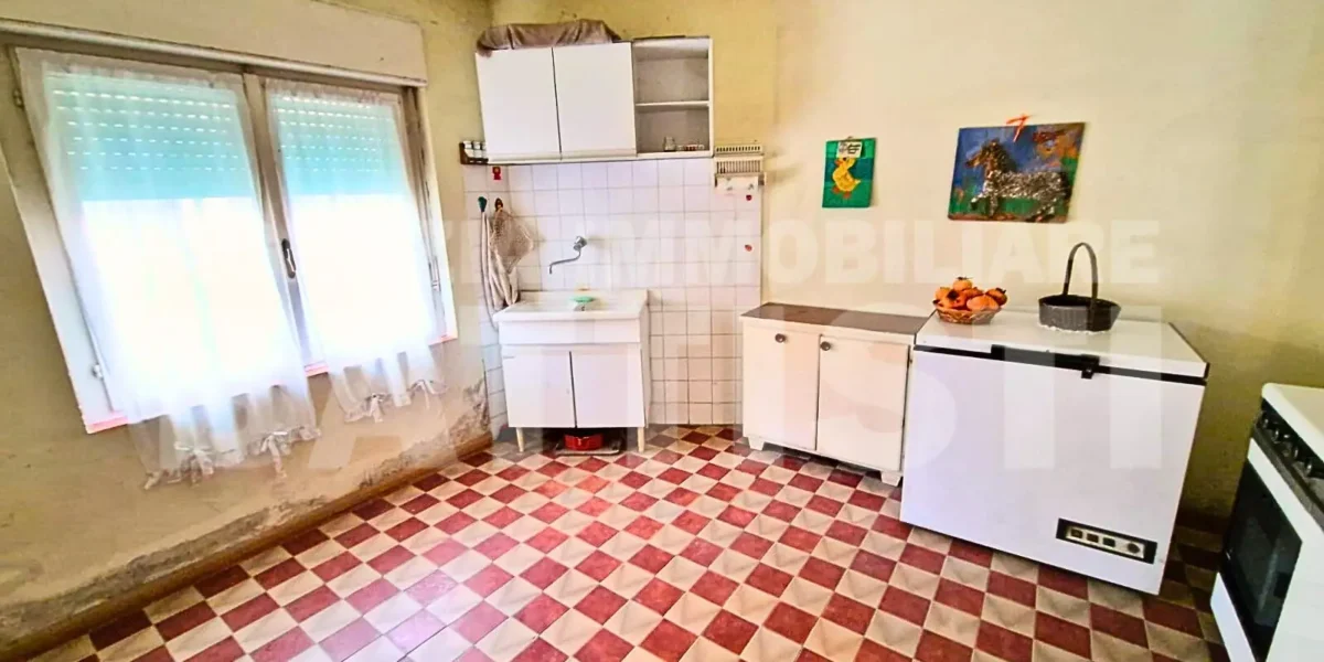 CASA DI TESTA CON DUE ALLOGGI