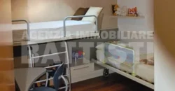PRESTIGIOSA CASA A SCHIERA IN CENTRO BORGO