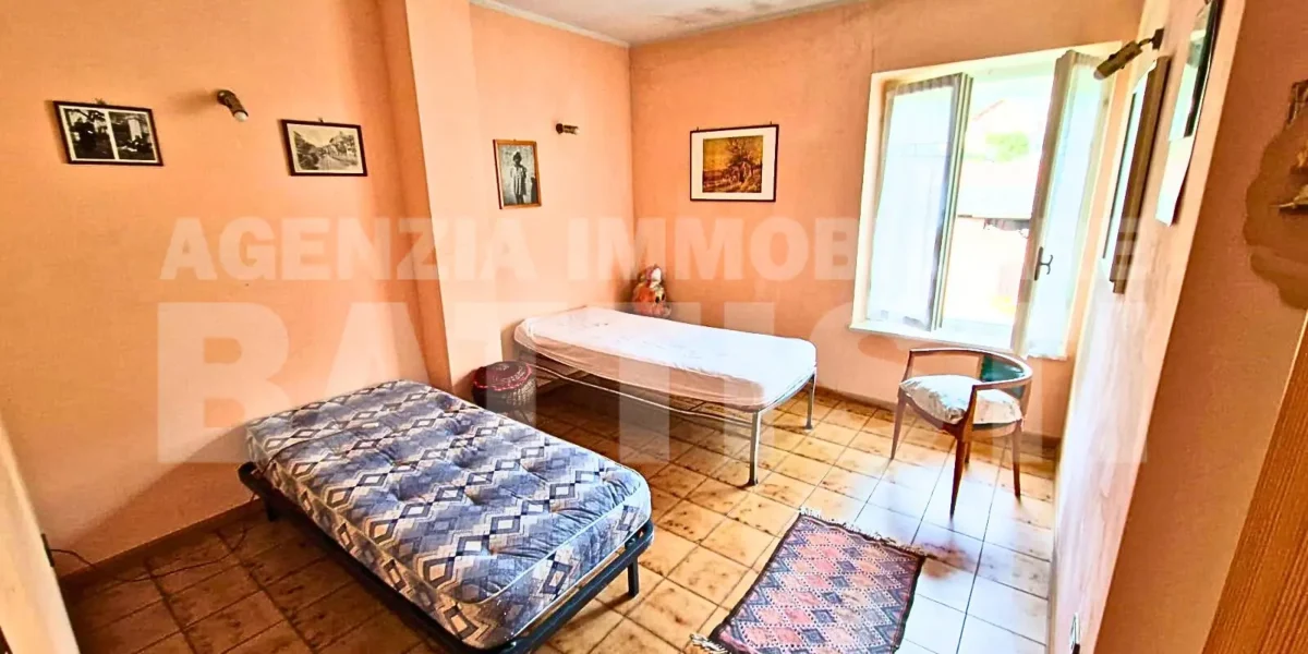 CASA DI TESTA CON DUE ALLOGGI