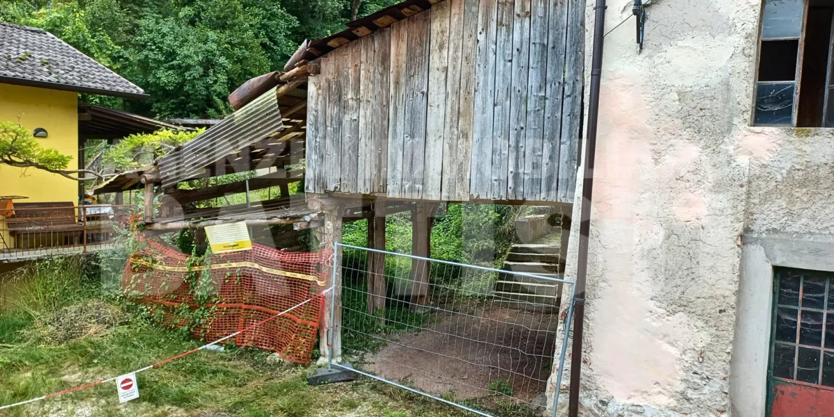 PORZIONE DI CASA con terreno di mq 700
