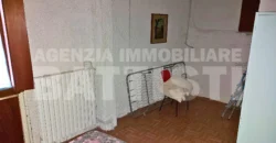 EDIFICIO SU TRE LIVELLI