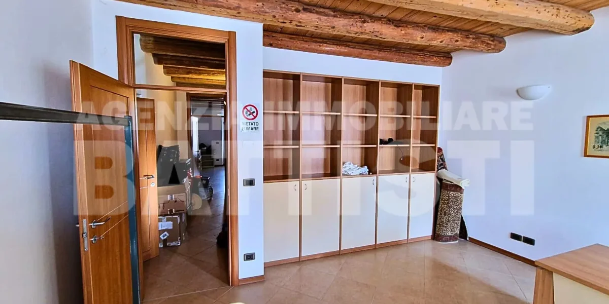 UFFICIO/APPARTAMENTO IN CENTRO
