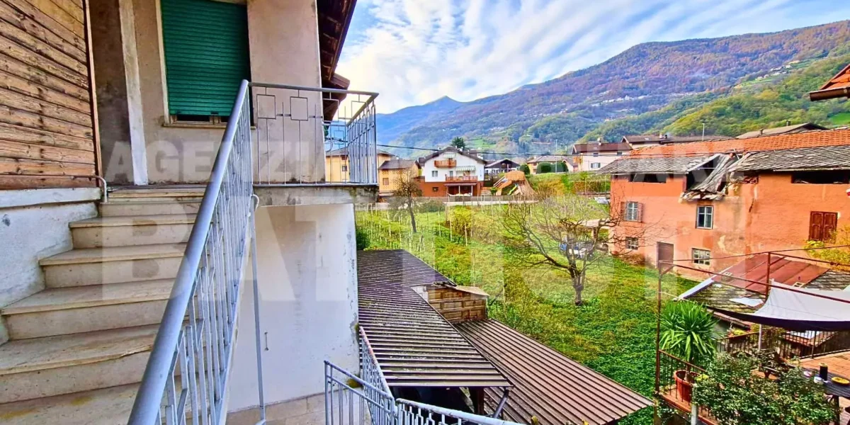 CASA DI TESTA CON DUE ALLOGGI