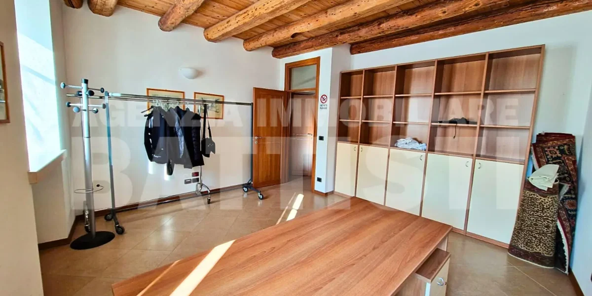 UFFICIO/APPARTAMENTO IN CENTRO