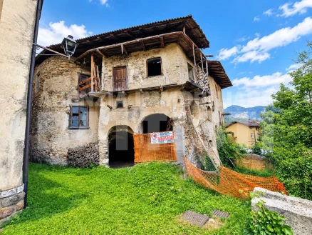 AMPIA PORZIONE DI CASA