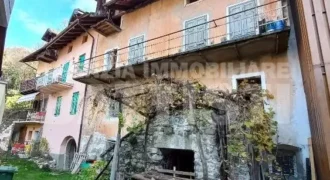 GRANDE PORZIONE IN CENTRO STORICO
