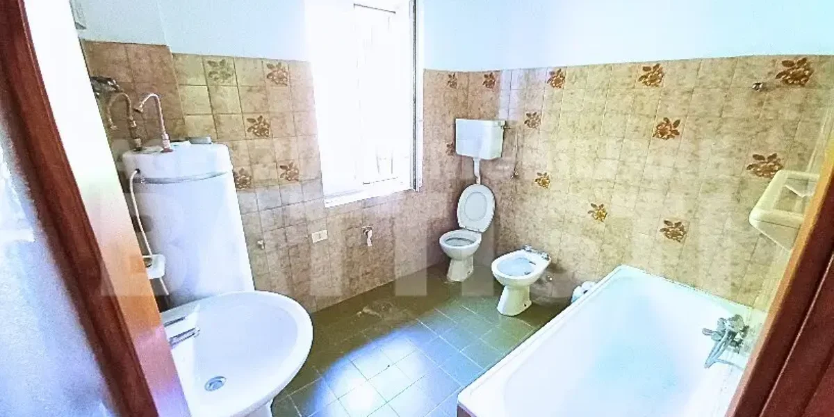 PORZIONE DI MASO CON TERRENO