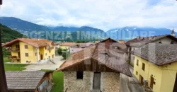PORZIONE DI CASA con terreno di mq 700