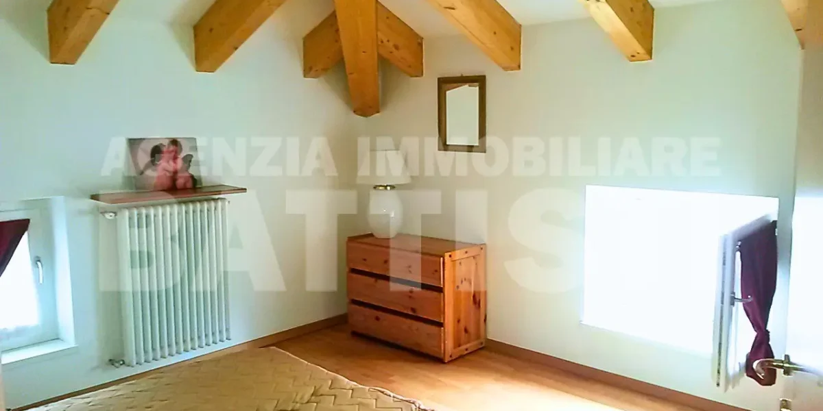 GRAZIOSO APPARTAMENTO MANSARDATO