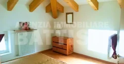 GRAZIOSO APPARTAMENTO MANSARDATO