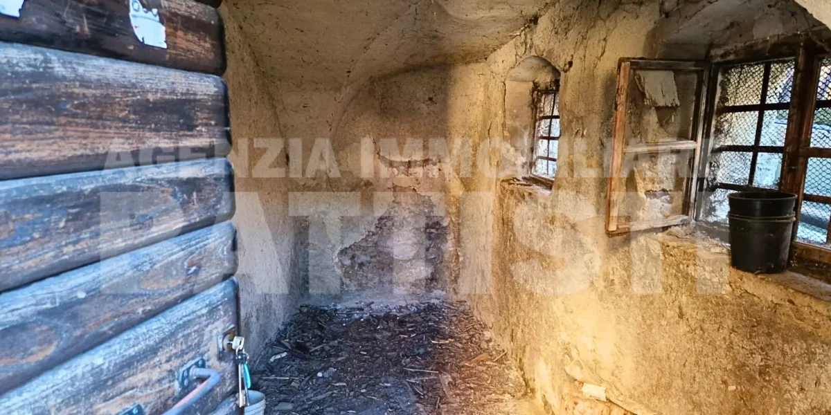 PORZIONE IN CENTRO CON DUE ALLOGGI