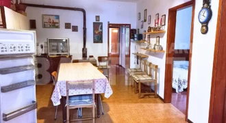 APPARTAMENTO CON TRE CAMERE IN CENTRO