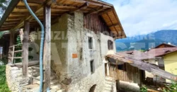 PORZIONE DI CASA con terreno di mq 700