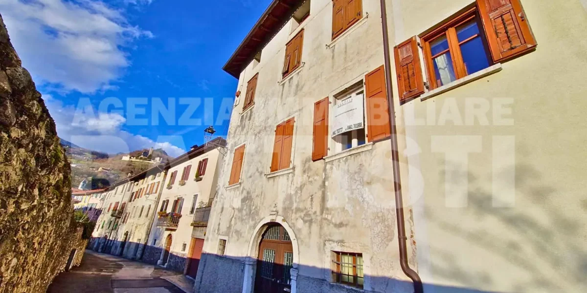 APPARTAMENTO NEL CUORE DI BORGO