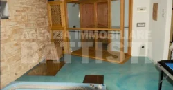 PRESTIGIOSA CASA A SCHIERA IN CENTRO BORGO