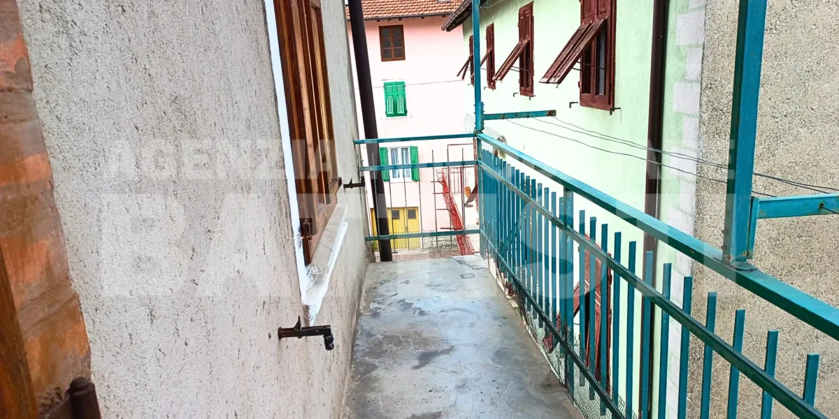 APPARTAMENTO CON TRE CAMERE IN CENTRO