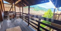 PORZIONE CON DUE APPARTAMENTI