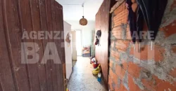 PORZIONE DI CASA DA RISTRUTTURARE CON GIARDINO