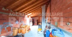 PORZIONE CON CORTILE E ORTO
