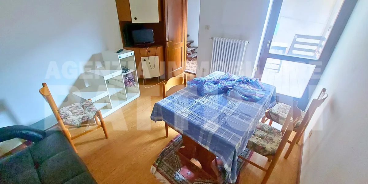 PORZIONE CON DUE APPARTAMENTI