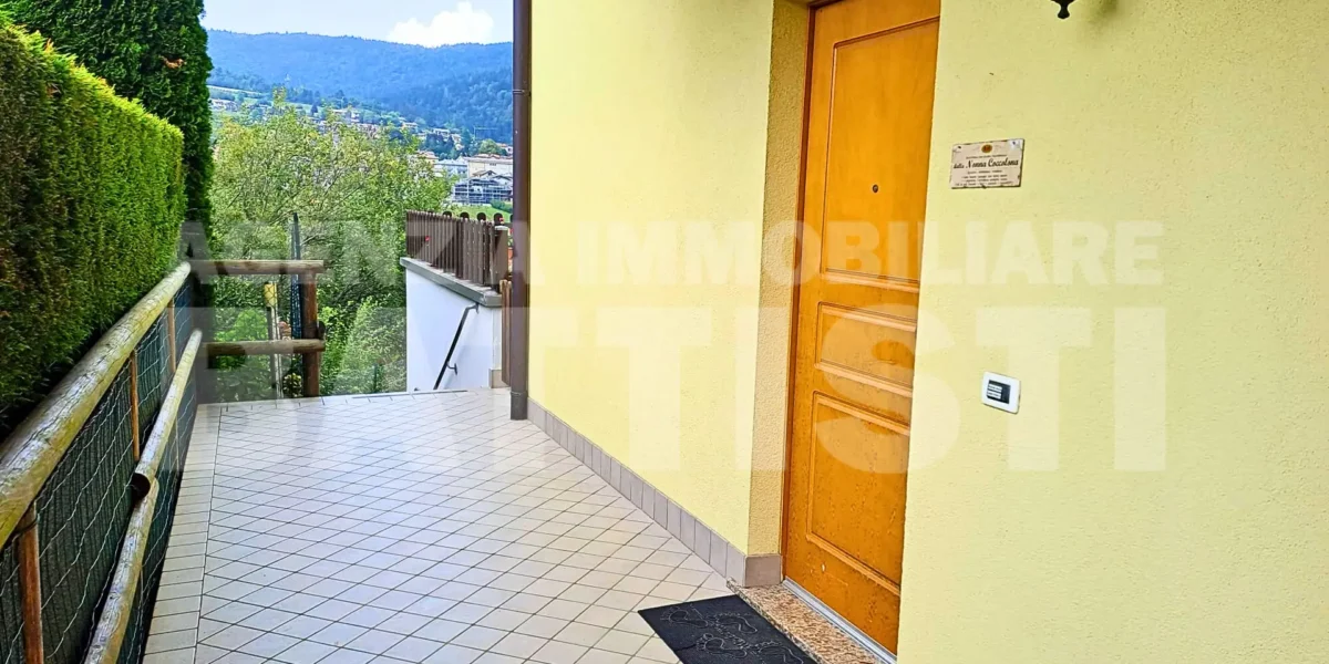 APPARTAMENTO CON GIARDINO E TERRAZZO