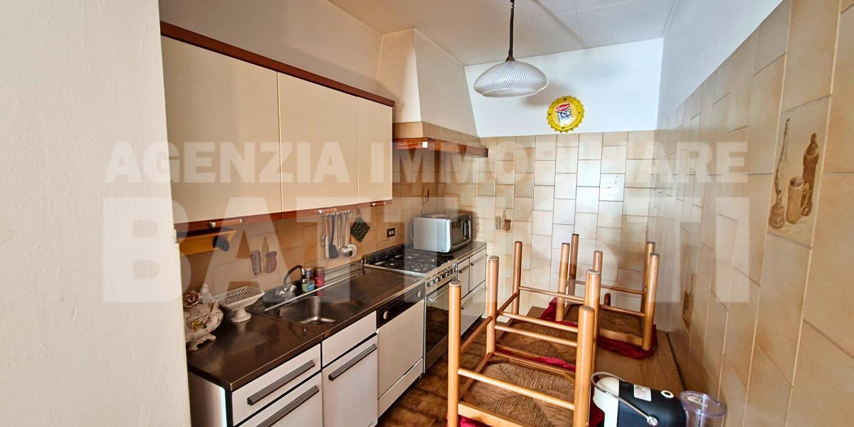 APPARTAMENTO CON GIARDINO