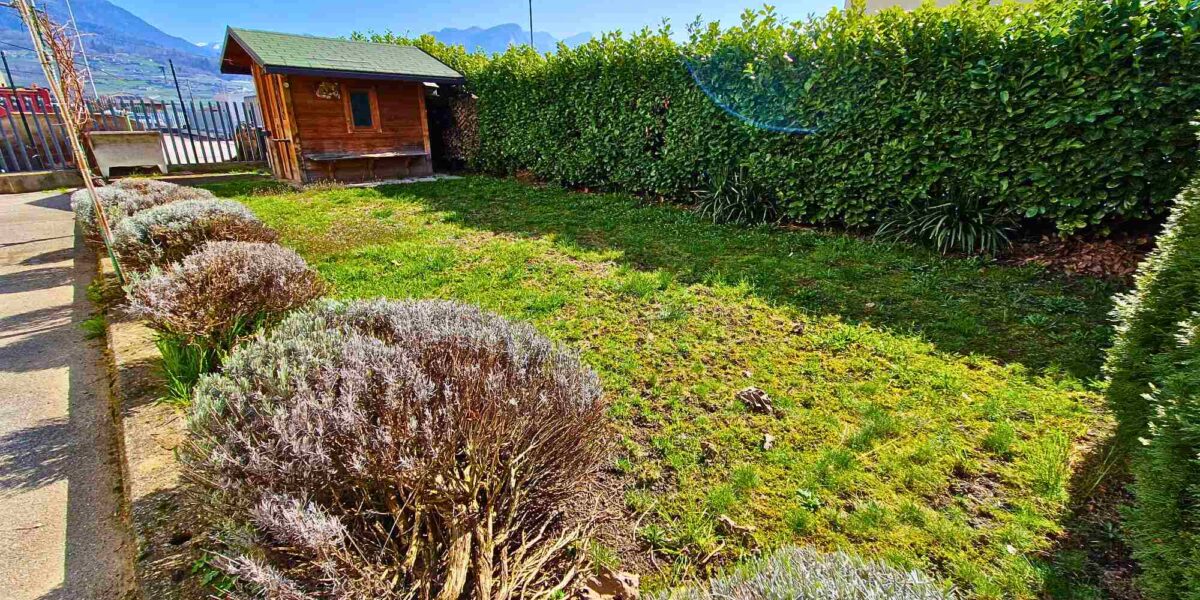 APPARTAMENTO CON GIARDINO