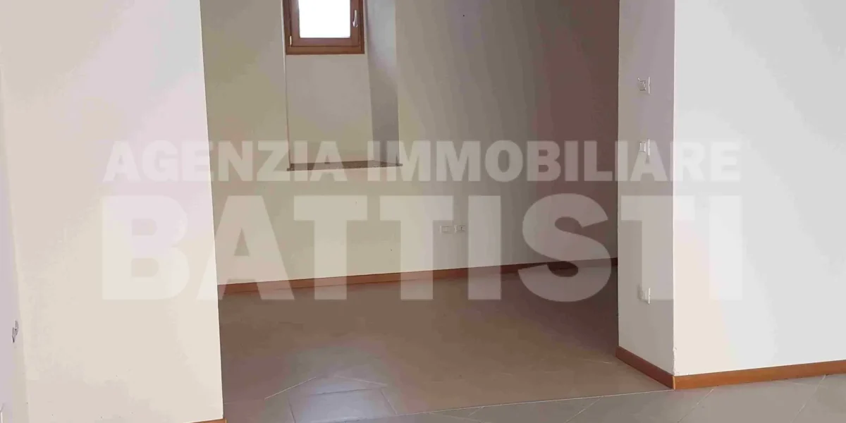 NEGOZIO/UFFICIO IN ZONA CENTRALE DI LEVICO