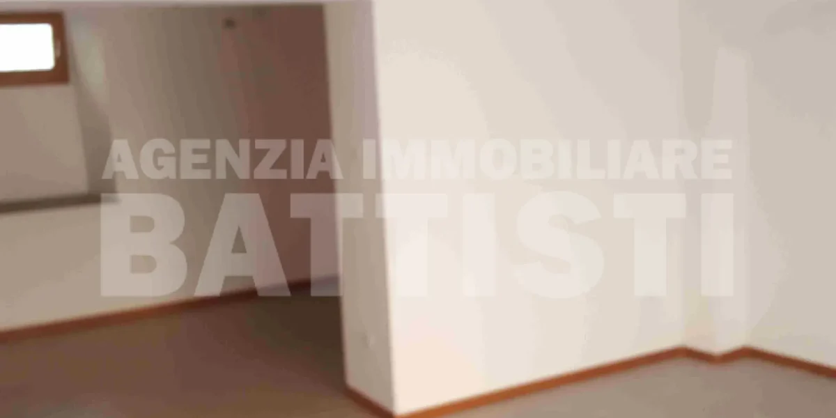NEGOZIO/UFFICIO IN ZONA CENTRALE DI LEVICO