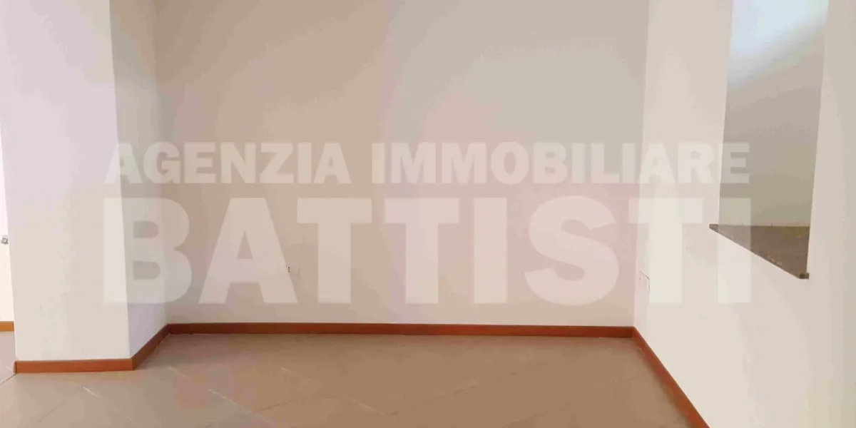 NEGOZIO/UFFICIO IN ZONA CENTRALE DI LEVICO
