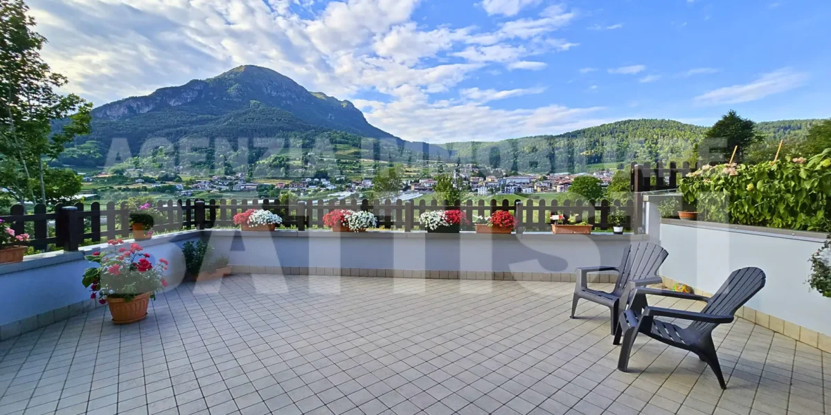 APPARTAMENTO CON GIARDINO E TERRAZZO