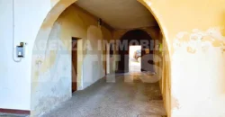 AMPIA PORZIONE CON GIARDINO