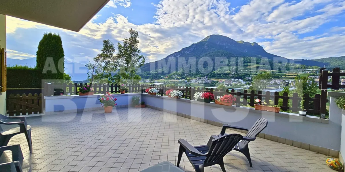 APPARTAMENTO CON GIARDINO E TERRAZZO