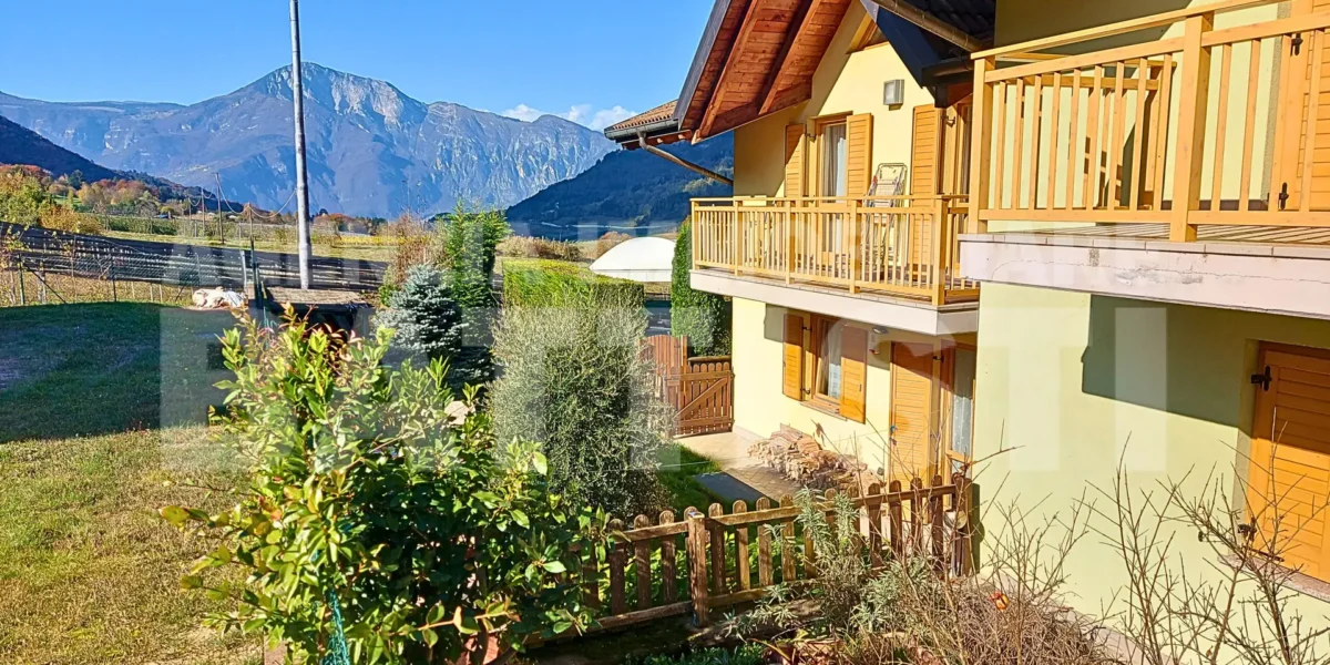 APPARTAMENTO CON GIARDINO E TERRAZZO