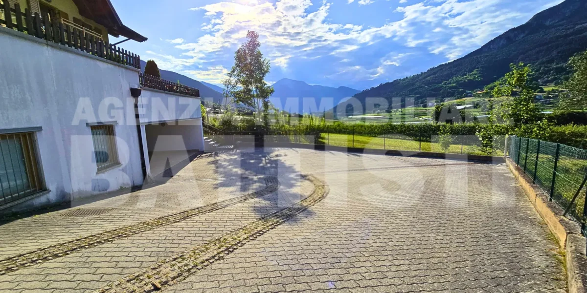 APPARTAMENTO CON GIARDINO E TERRAZZO