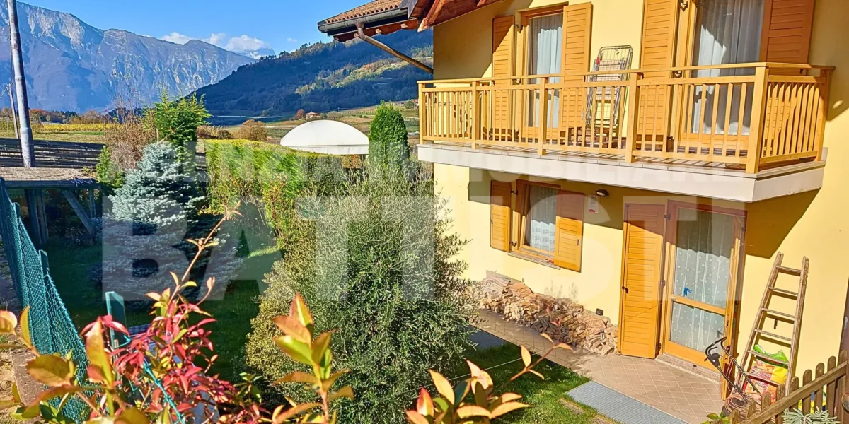 APPARTAMENTO CON GIARDINO E TERRAZZO