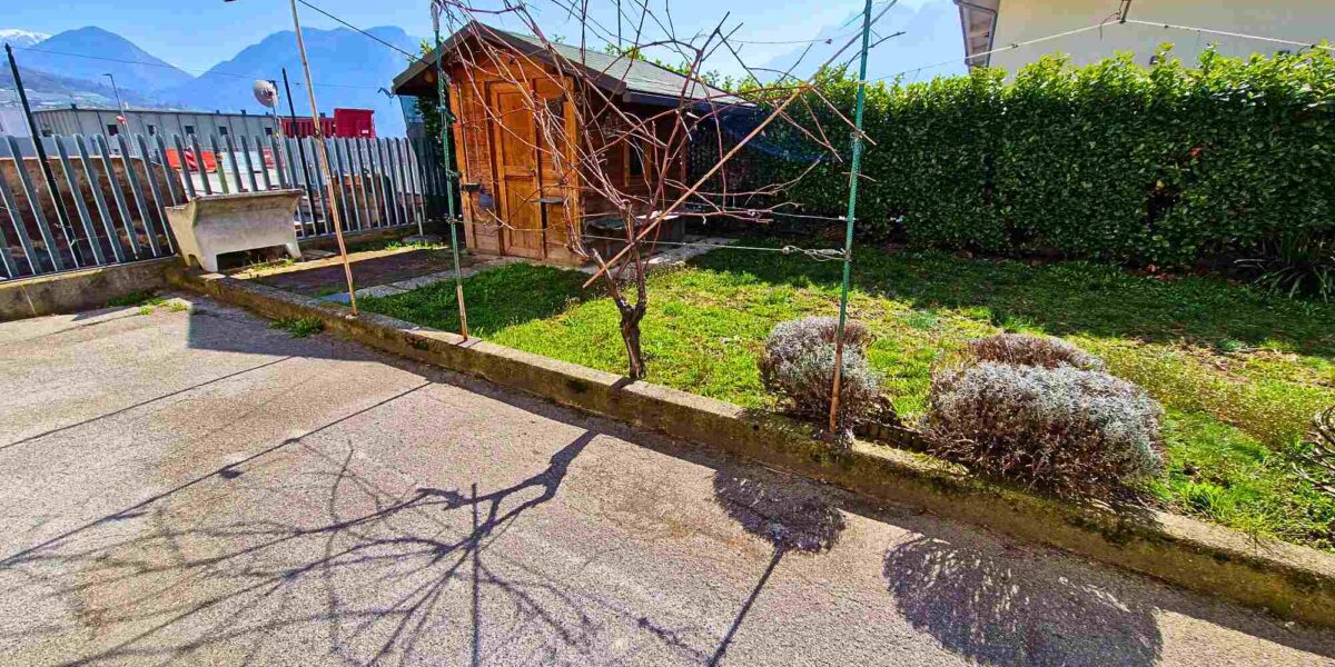 APPARTAMENTO CON GIARDINO