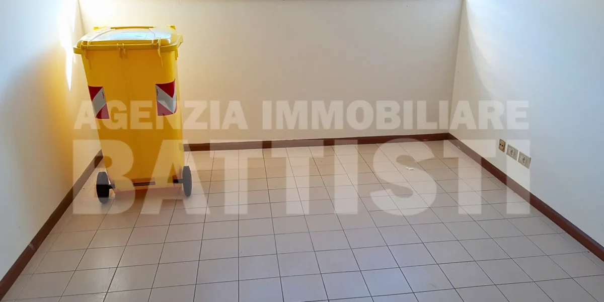 UFFICIO/AMBULATORIO IN AFFITTO