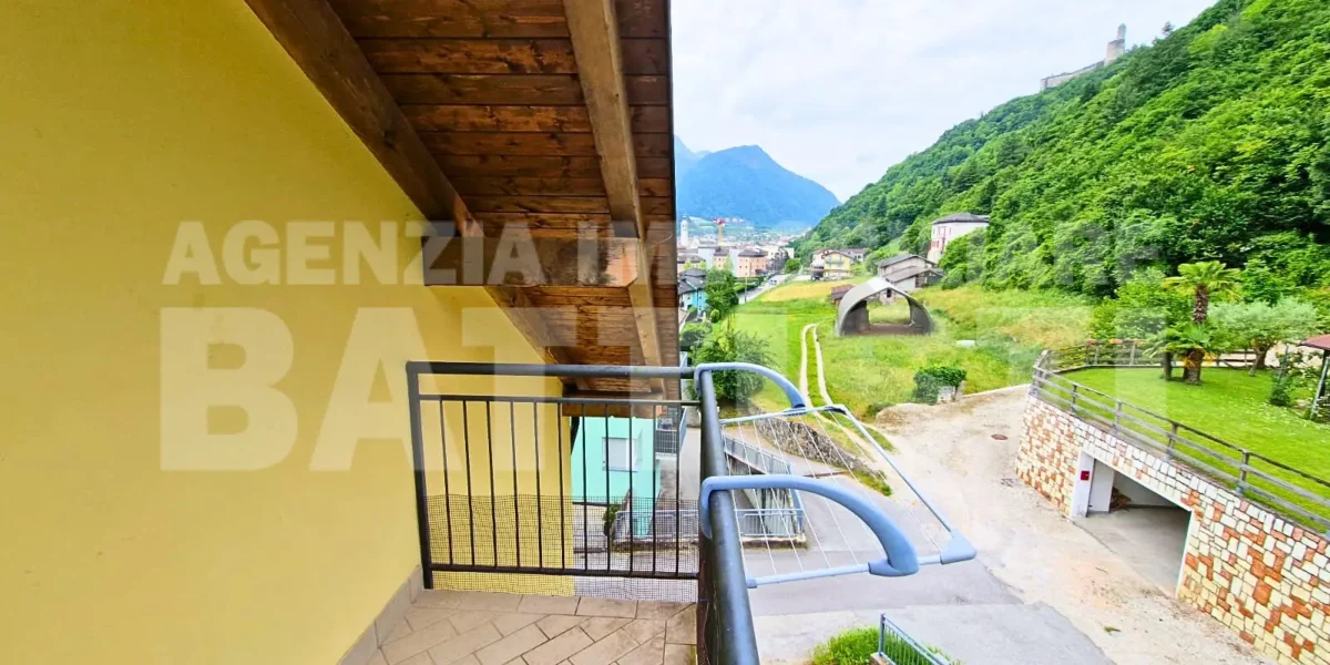 GRAZIOSO ALLOGGIO IN MANSARDA