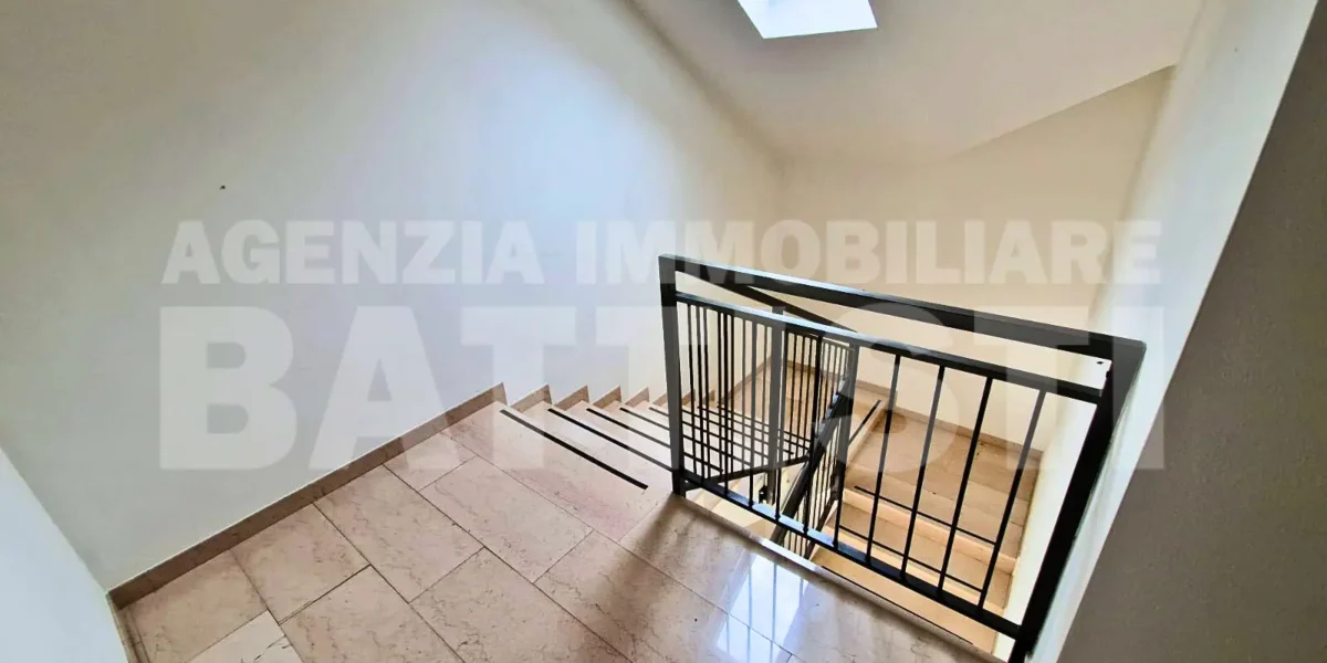 GRAZIOSO ALLOGGIO IN MANSARDA