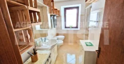 AMPIO ALLOGGIO IN BIFAMILIARE