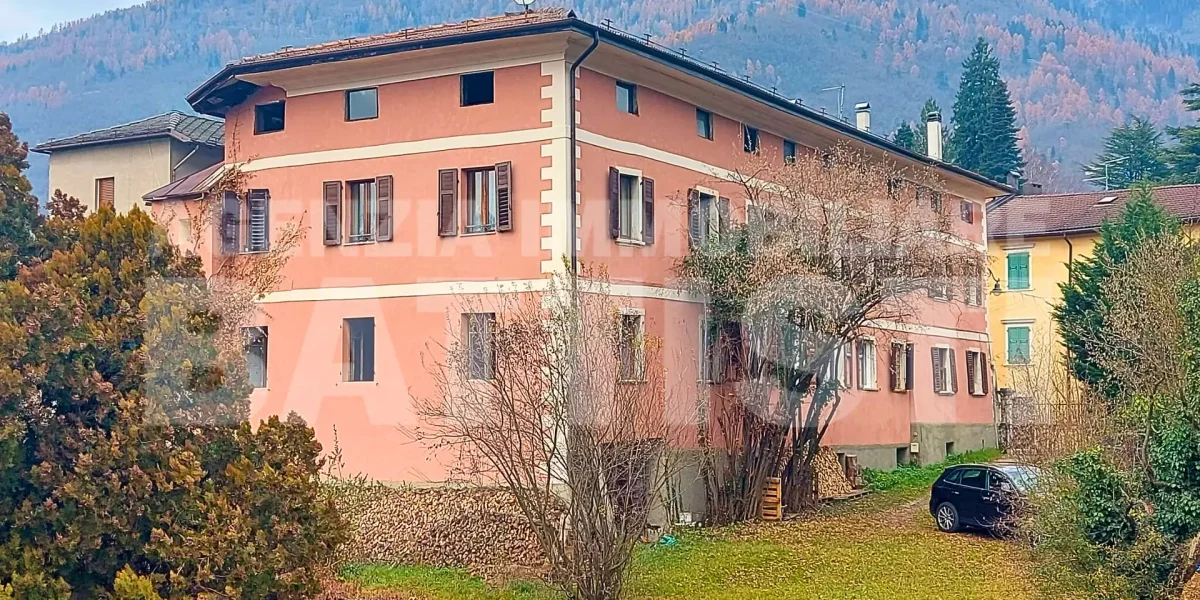 AMPIO SOTTOTETTO CON GIARDINO