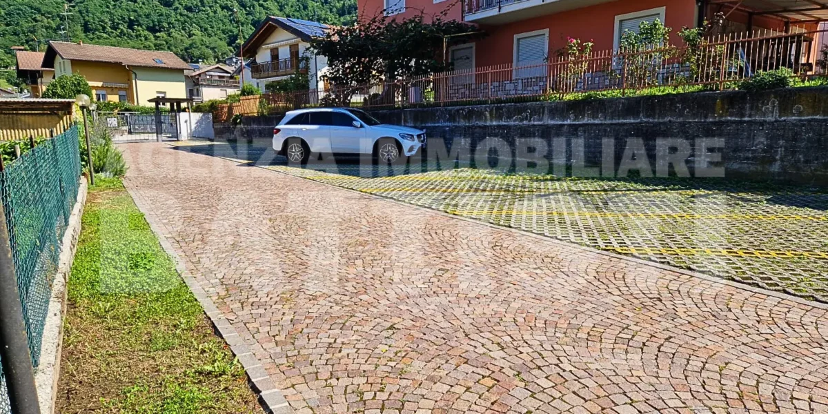 ALLOGGIO CON GIARDINO
