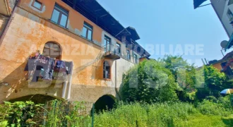 AMPIO SOTTOTETTO CON GIARDINO