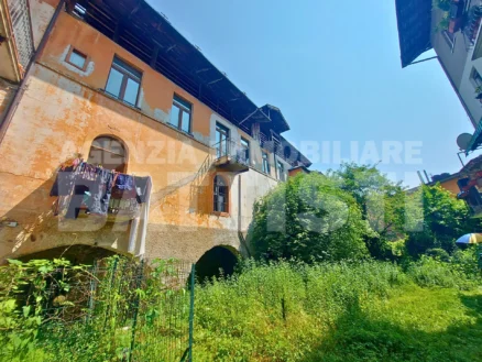 AMPIO SOTTOTETTO CON GIARDINO